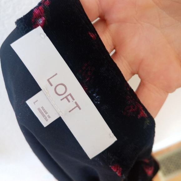 Loft velvet floral puff sleeve sweetheart neckline blouse - Picture 10 of 10